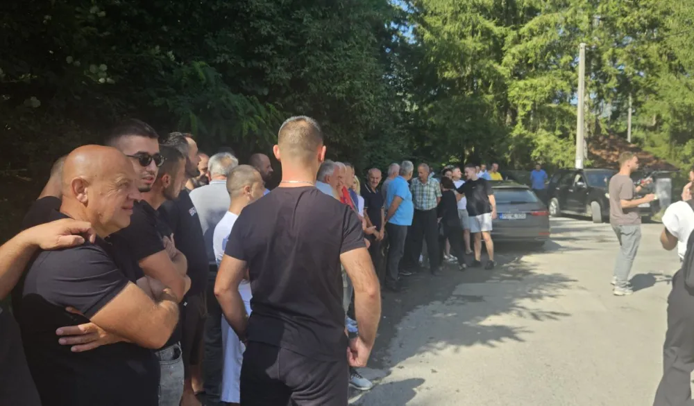 Protest mje&scaron;tana Kisjelih voda: Struja slaba, putevi lo&scaron;i, a slavine suve