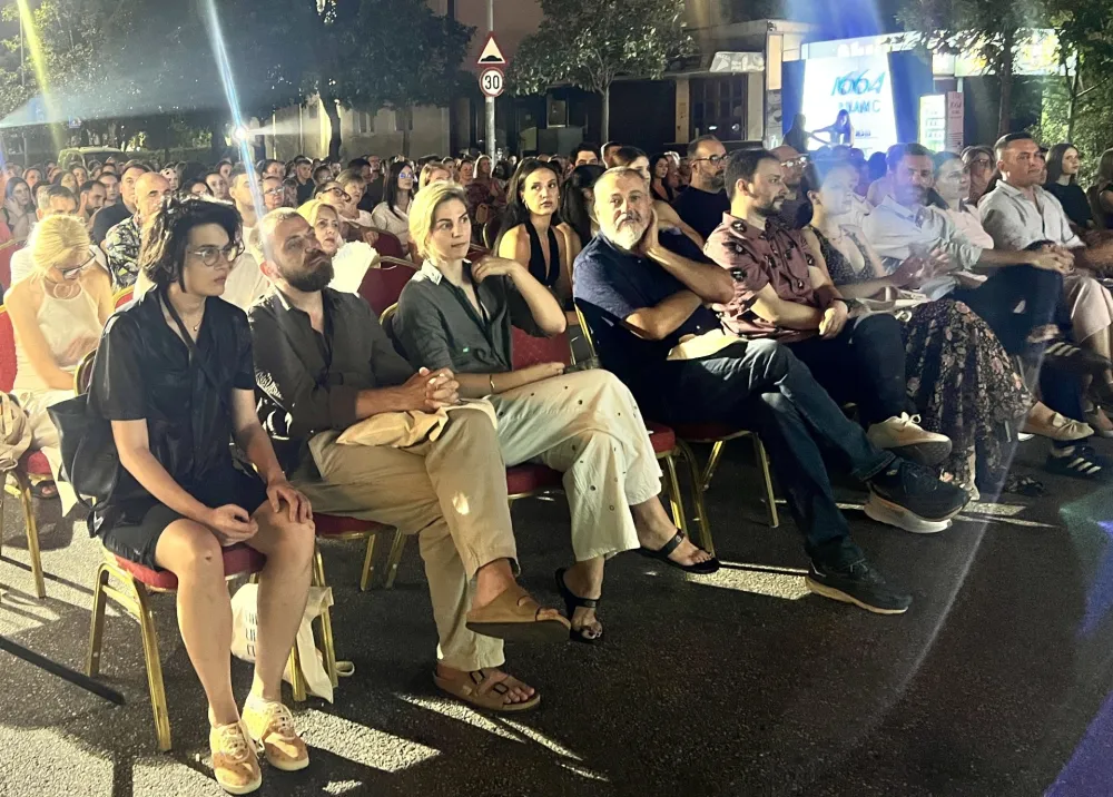 Brojna publika u Ulici Svetozara Markovića