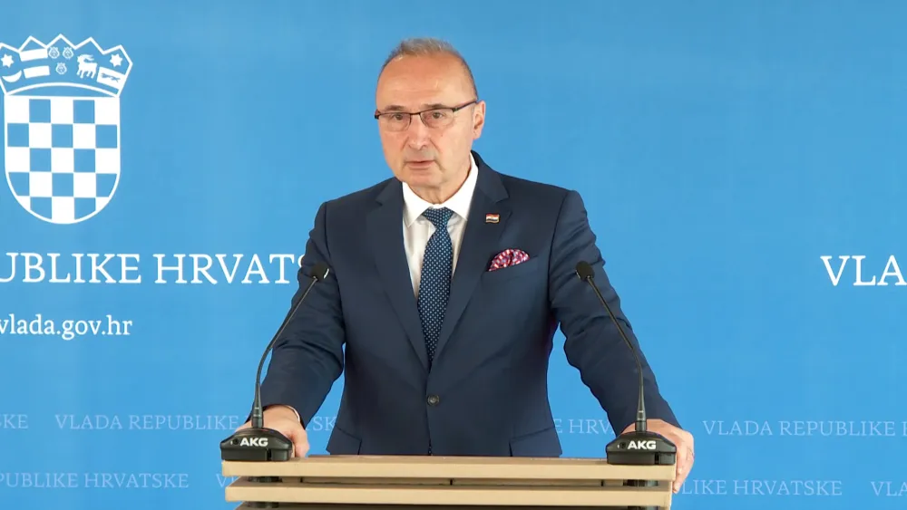 Grlić Radman: Neugodno smo iznenađeni izjavom Andrije Mandića