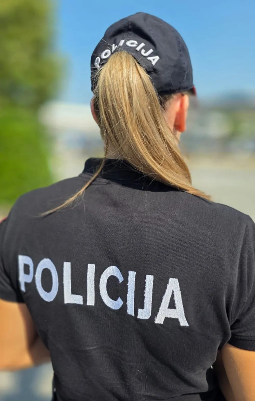 Policajka, ilustracija
