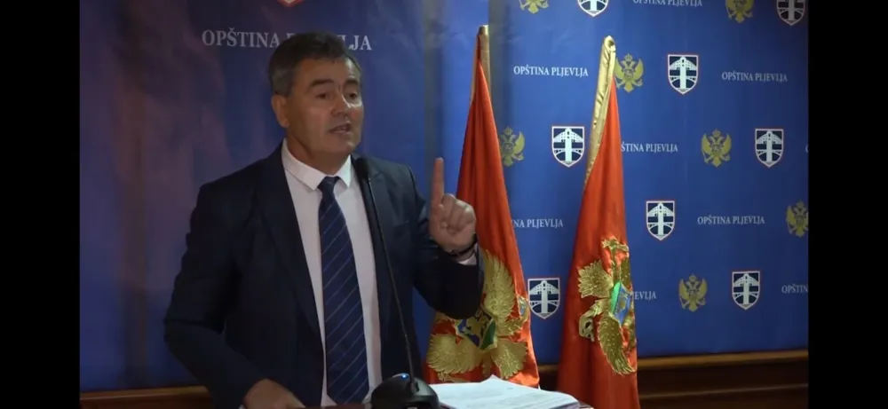 Lekić: Grafit ispisao neko ko želi da posvađa Srbe i Bo&scaron;njake