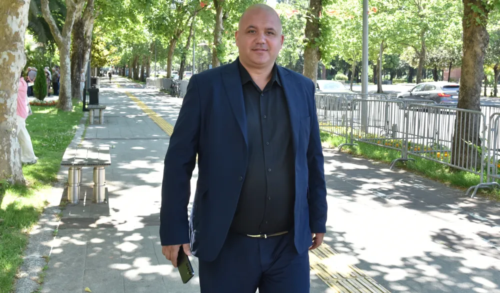 Vrane&scaron;: Op&scaron;tinske službe će prekrečiti grafit na zidu ispred kuće Strujić Harbić