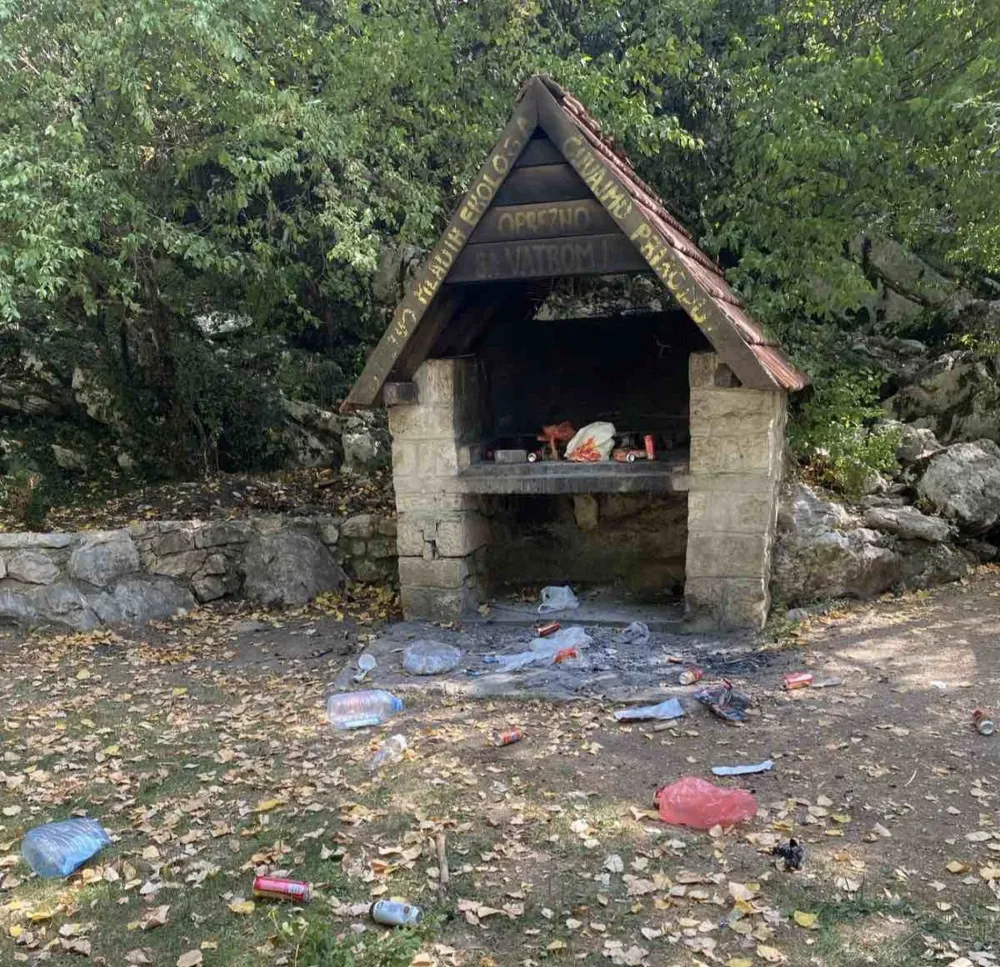 Zelena oaza Nik&scaron;ića ponovo na meti vandala: Mjesna zajednica traži hitnu za&scaron;titu parka Blace
