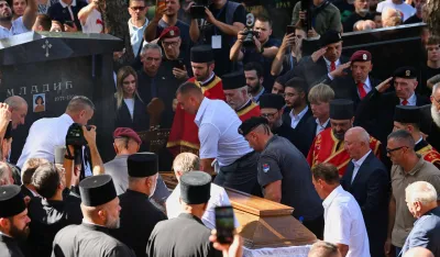 Sahranjen Ratko Mladić na Topčiderskom groblju