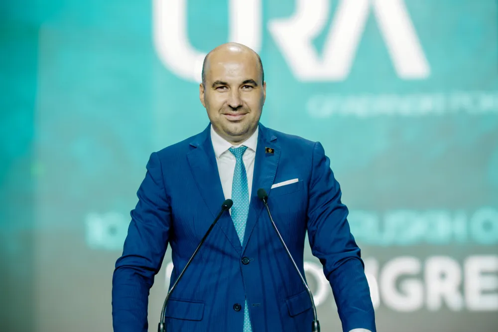 Rađenović: Hoće li DPS u Budvi razrije&scaron;iti Jovanovića zbog prisustva sahrani Mladića?