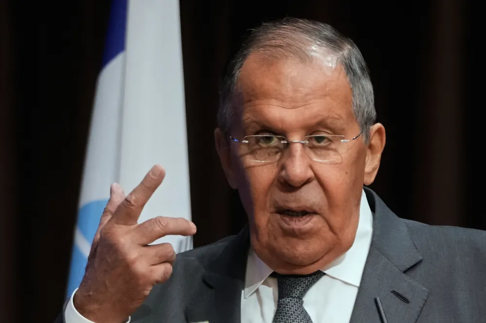 Lavrov: Ako Zapad odbije kompromis, Rusija će nastaviti rat