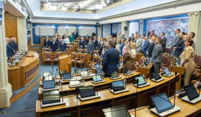 Između savezni&scaron;tva i sukoba u parlamentu