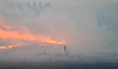 Pljevaljski vatrogasci gase požare na vi&scaron;e lokacija, najteže u reonu sela Čavanj