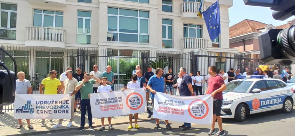 Prevoznici spremaju blokadu Debelog brijega