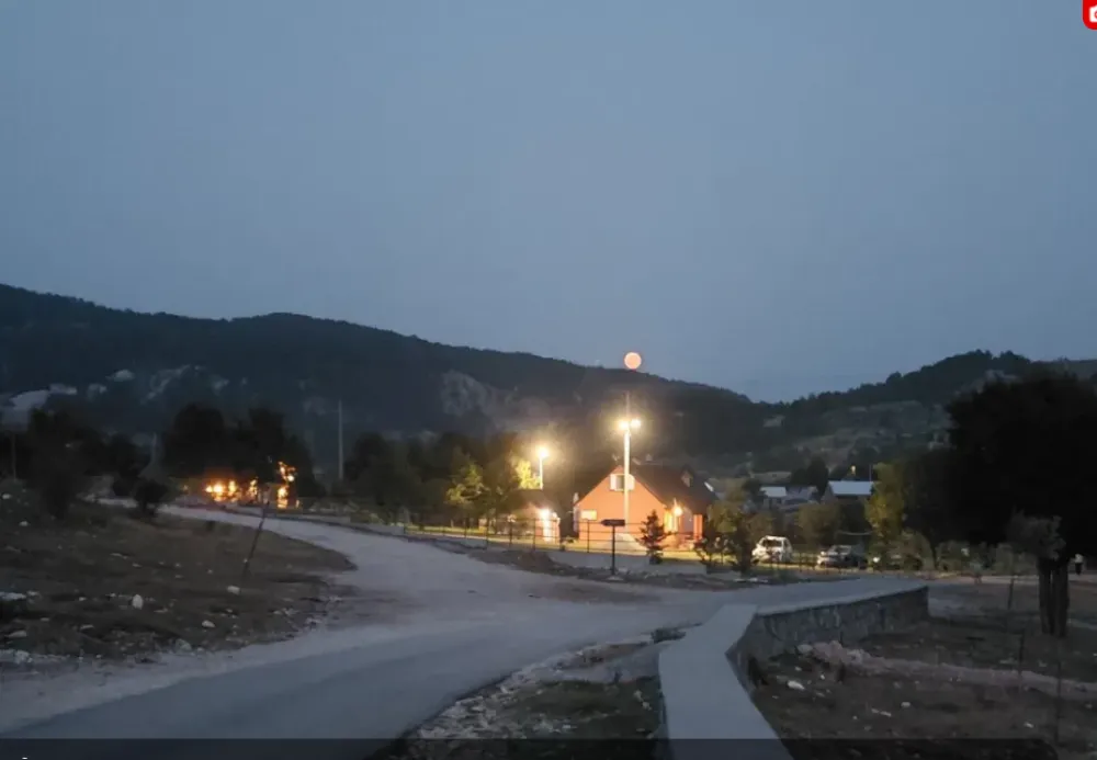 Postignut dogovor uz posredovanje Đeljo&scaron;aja:&nbsp;Granicu preko Korita odrediće mje&scaron;tani