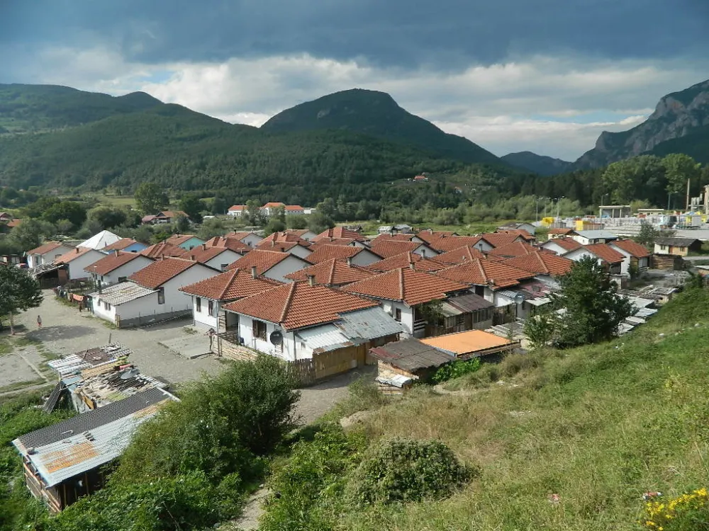 Siroma&scaron;tvo gospodari u domovima RE populacije u naseljima Donji Talum i Riversajd