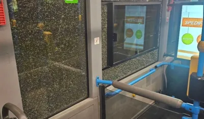 Kamenovan autobus na liniji l19, pričinjena veća materijalna &scaron;teta