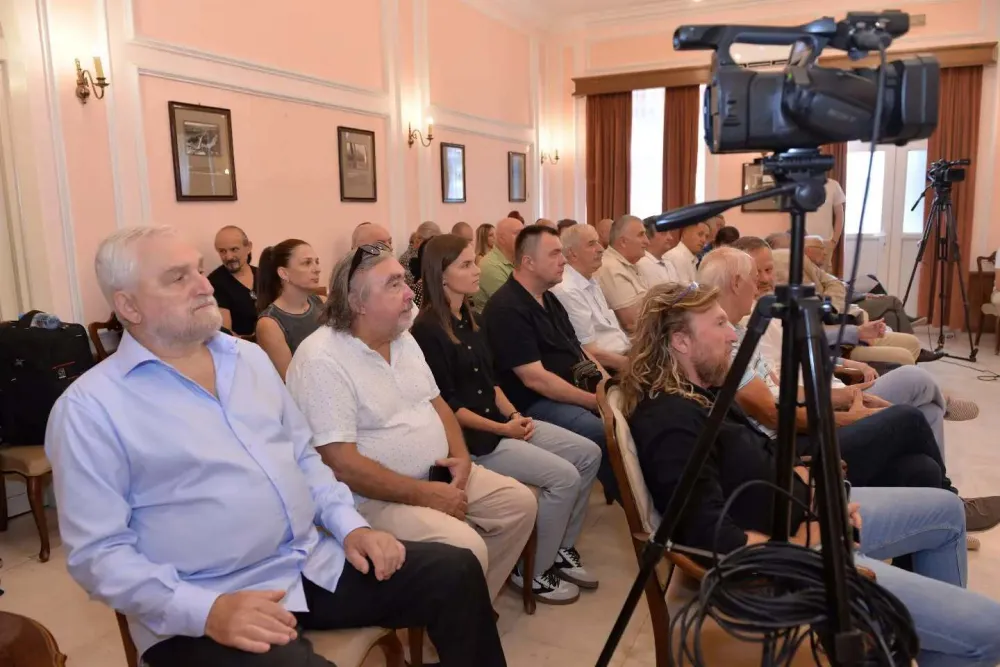 Vajarstvo između nasljeđa i vremena