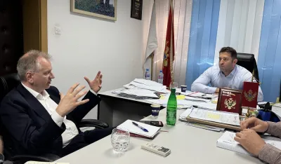 Perić i Hot 