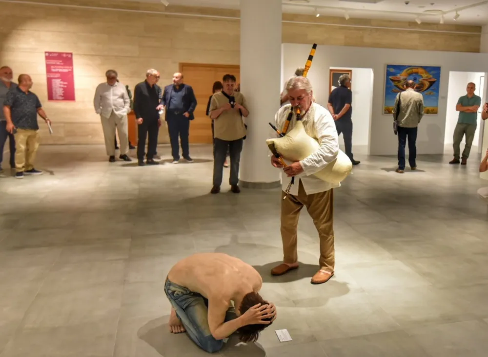 Даутовски извео мини перформанс
