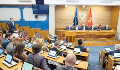 Izmjenama Zakona o državnim službenicima pripremaju teren za izborne zloupotrebe: Formula za zapo&scaron;ljavanje po dubini