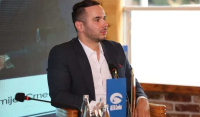 Milo&scaron; Perović