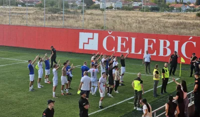 Slavlje fudbalera Zete nakon osvojenog boda
