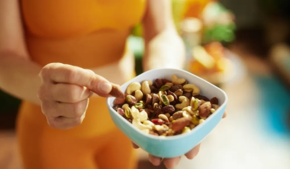 Imate povi&scaron;en holesterol? Ovaj ora&scaron;asti plod nutricionisti posebno izdvajaju