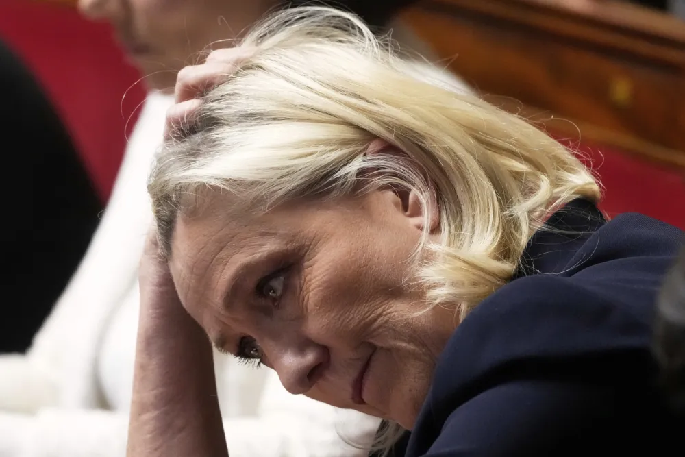 Le Pen se okrenula protiv Rusije