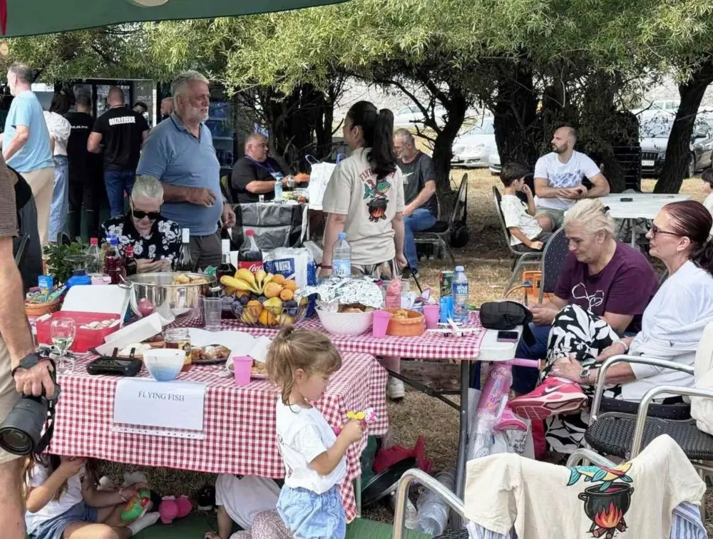 Na obalama Slanog jezera održana četvrta "Čorbijada": Najbolju čorbi pripremila ekipa "Željezara"