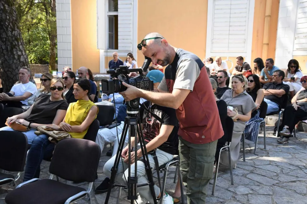 Osnova za nova istraživanja crnogorske umjetnosti