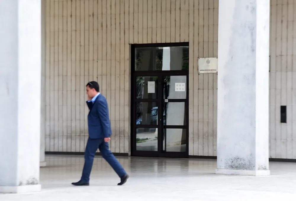 Zaposleni u DRI održali &scaron;trajk upozorenja: Ako do 30. septembra ne bude pomaka, slijedi obustava rada
